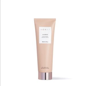 Monat Be Gentleโข Creamy Cleanser